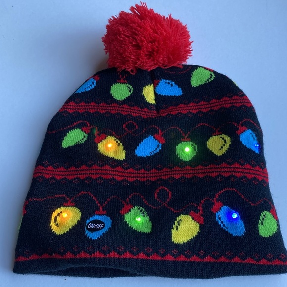 ❗️Reduced Price❗️Blinking holiday lights knit cap - Picture 4 of 7
